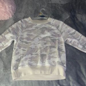 Women’s XS Camo Fleece Sweatshirt